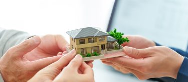 生前贈与の持ち戻しとは？生前贈与が相続税の節税対策にならない理由を解説