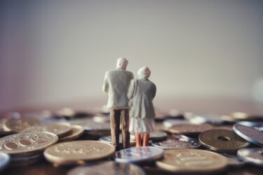 孫への贈与で賢く節税！贈与税対策と注意すべき贈与税の対象とは？