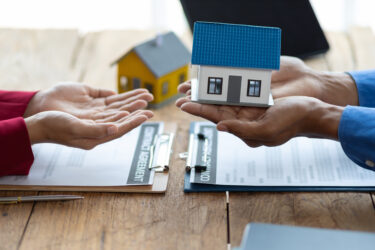 配偶者が遺産相続できる割合は？子どもがいないケースもわかりやすく解説